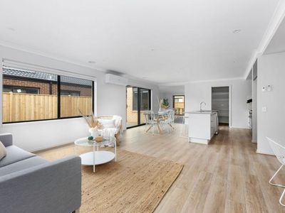 22 McArthur Crescent, Armstrong Creek