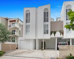 2 / 1 Canal Avenue, Runaway Bay