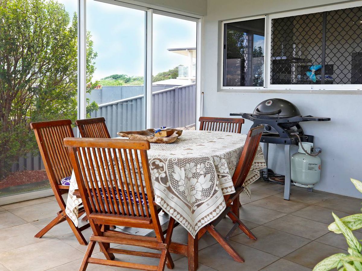 13 Moses Circuit, Atherton