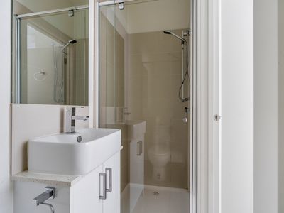 6 / 166 Waterloo Road, Oak Park