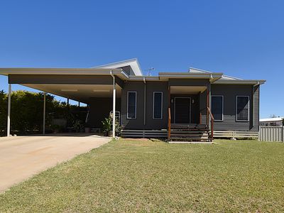 17 TEAL STREET, Longreach