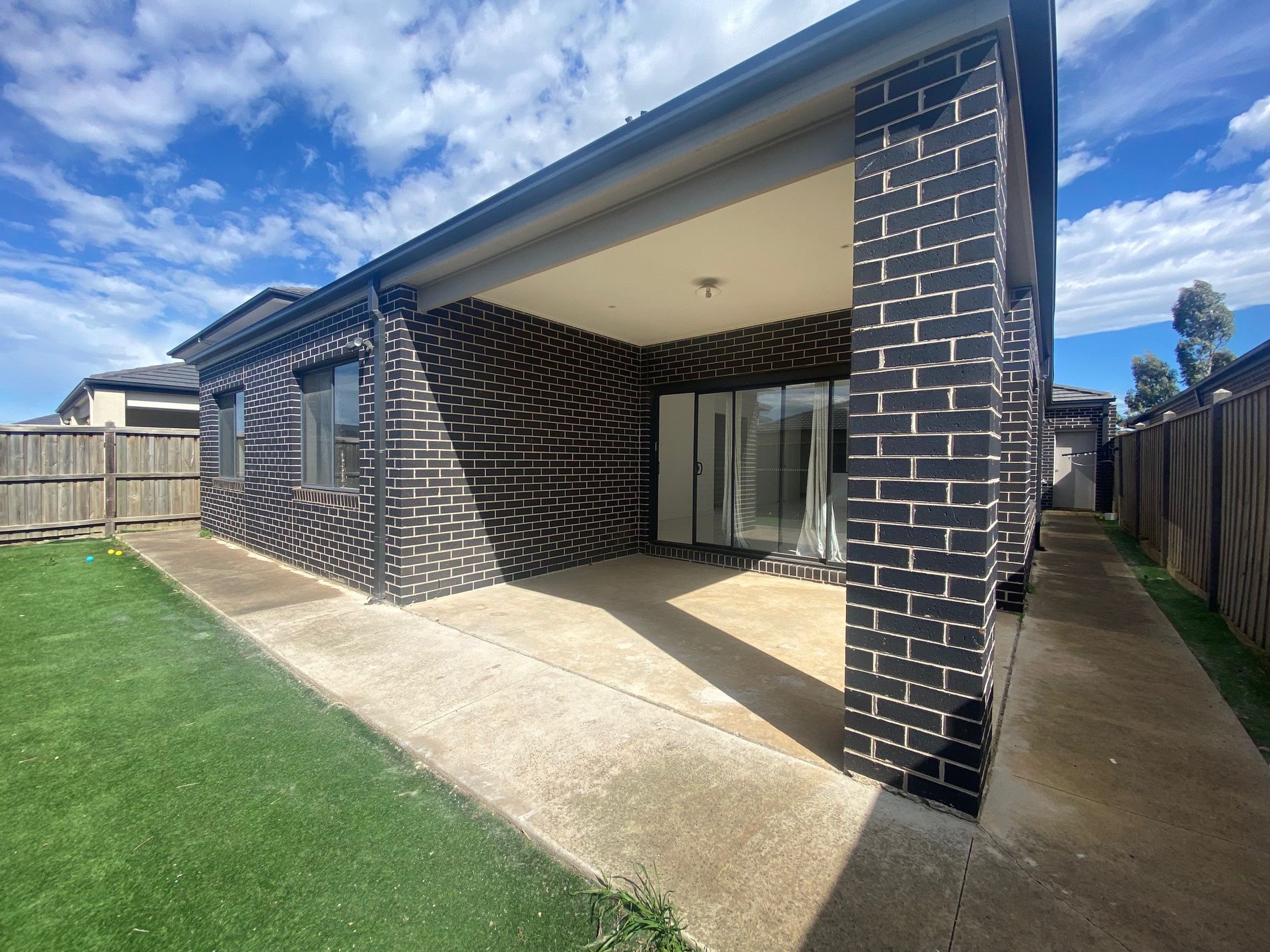 6 Trevor Crescent, Truganina