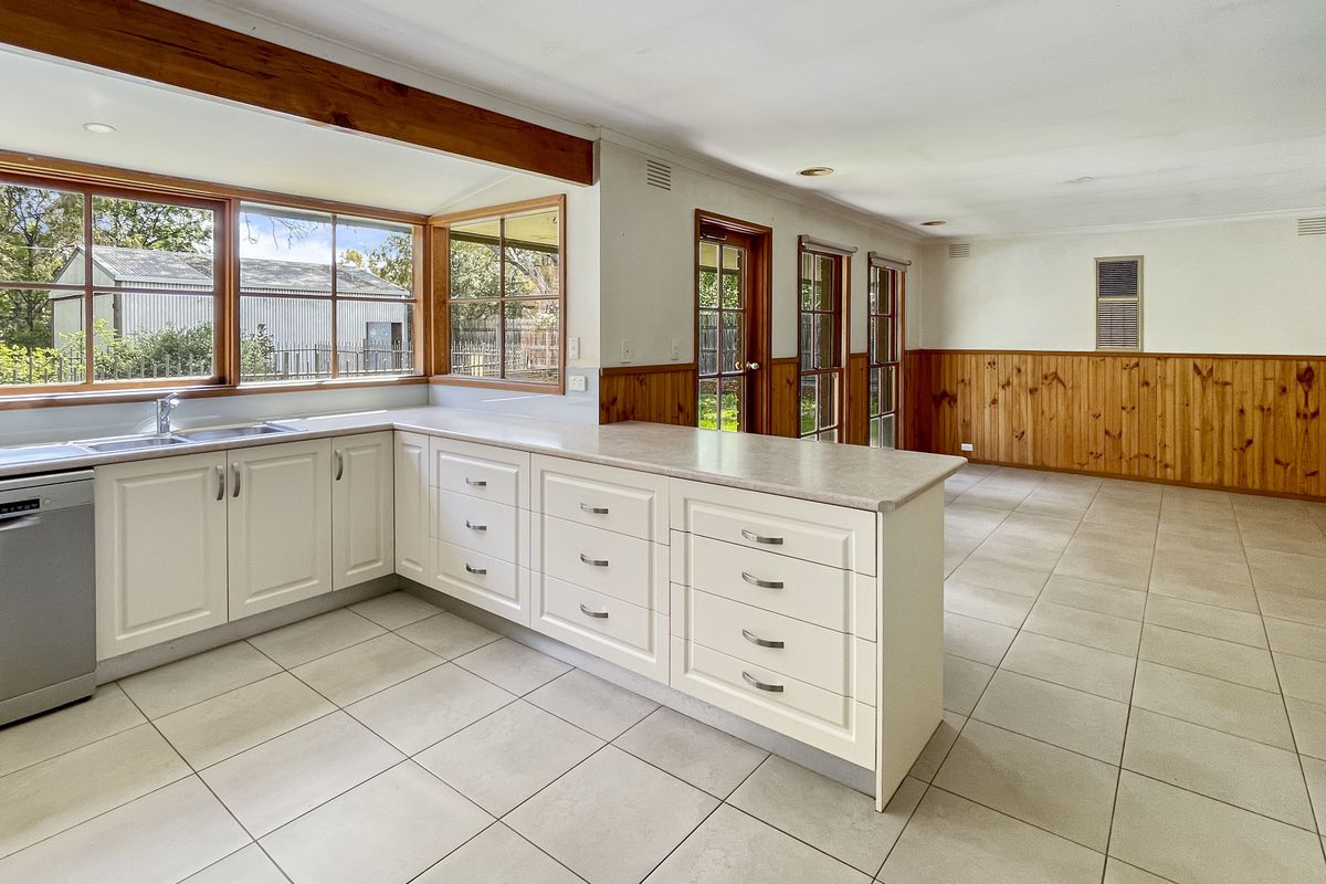 101 Malcolm Street, Mansfield