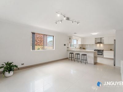 2 Drummoyne Crescent, St Johns Park