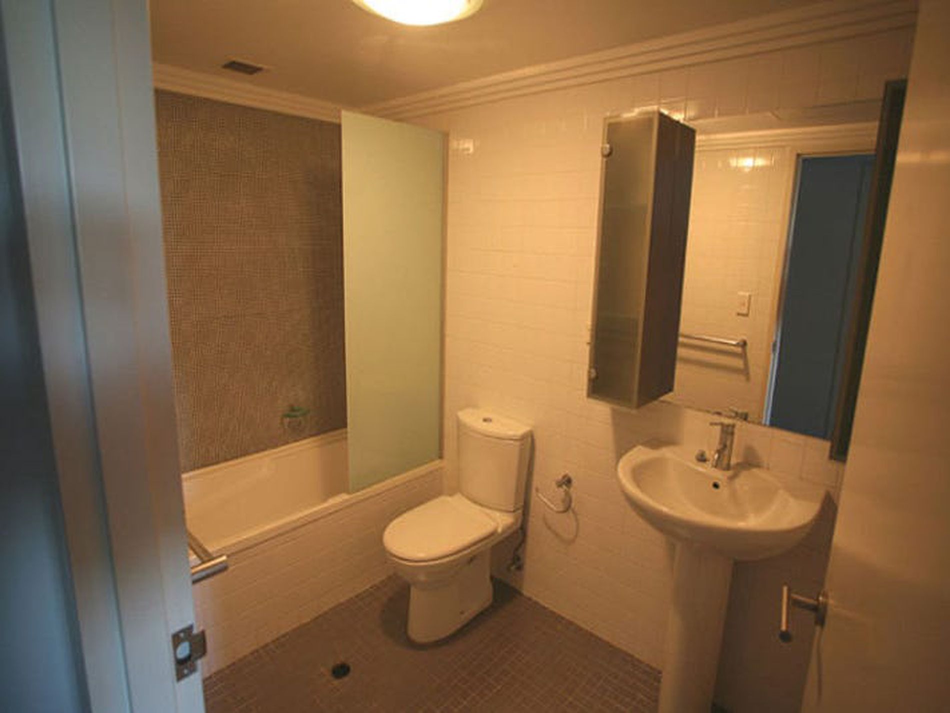 12503 / 177 Mitchell Road, Alexandria