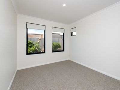 17B Bepton Way, Balga