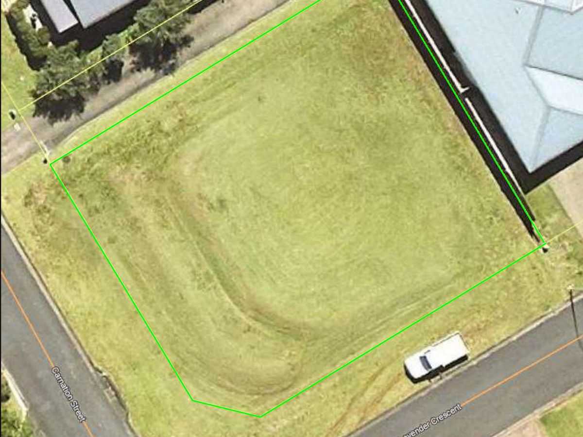 8 Lavender Crescent, Atherton