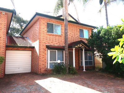 2 / 9 Redwood Place, Padstow Heights