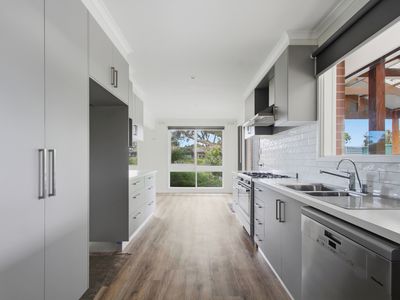11 Joseph Street, Sale