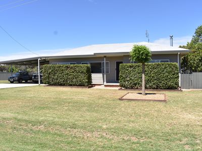 11 Cheney Road, Parkes
