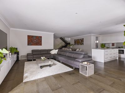 9 Sunnybrook Drive, Wheelers Hill