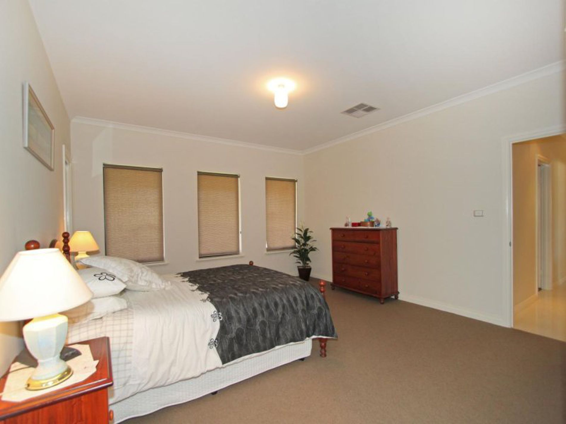 19 Gatacre Drive, Somerville