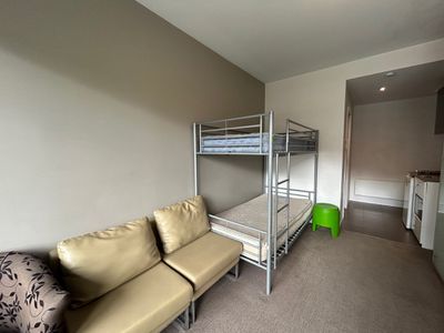 402 / 139 Bouverie Street, Carlton
