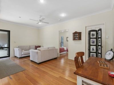 8 Jaggers Court, Tinbeerwah