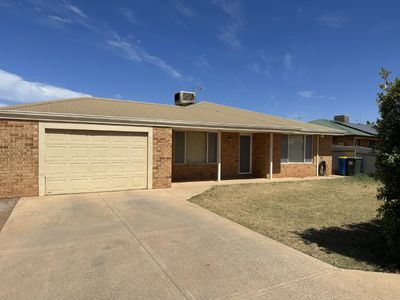 1 Avon Court, South Kalgoorlie