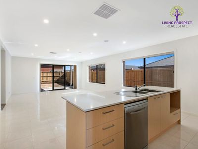 185 Saltwater Promenade, Point Cook