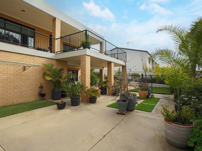 6 Knox Court, Kennington