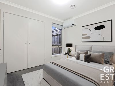 16 Crowe Avenue, Cranbourne West