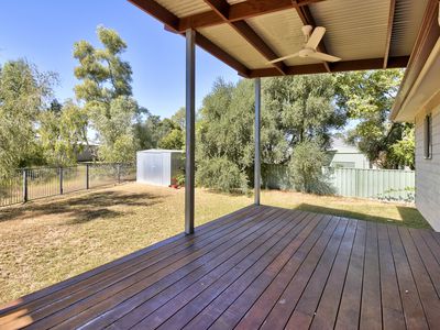 14B Lark Street, Longreach