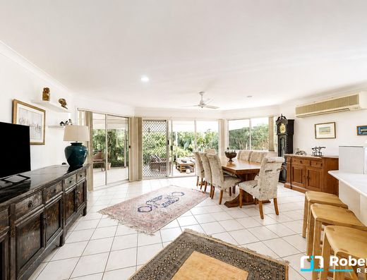 Easy and Spacious Living in a Great Location! image 3