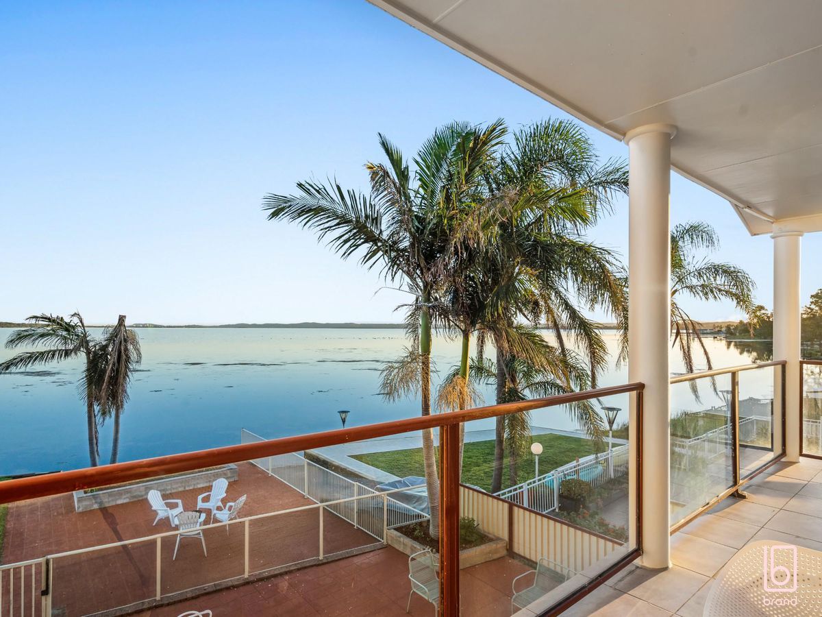 1 / 113 Main Road, Toukley