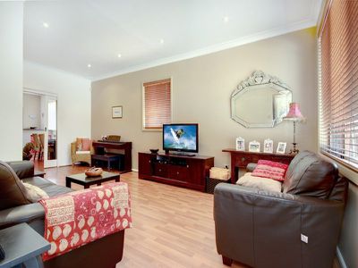 182 Lakeview Parade, Primbee