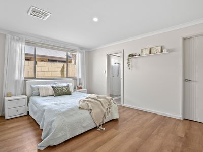 43 Holloways Ridge, Secret Harbour