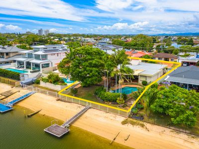 18 Rosemont Ave, Broadbeach Waters
