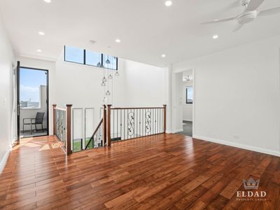 1 Marina Parade, Jacobs Well