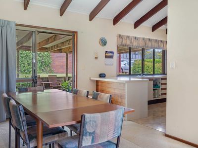 12 Cotswold Court, Rochedale South
