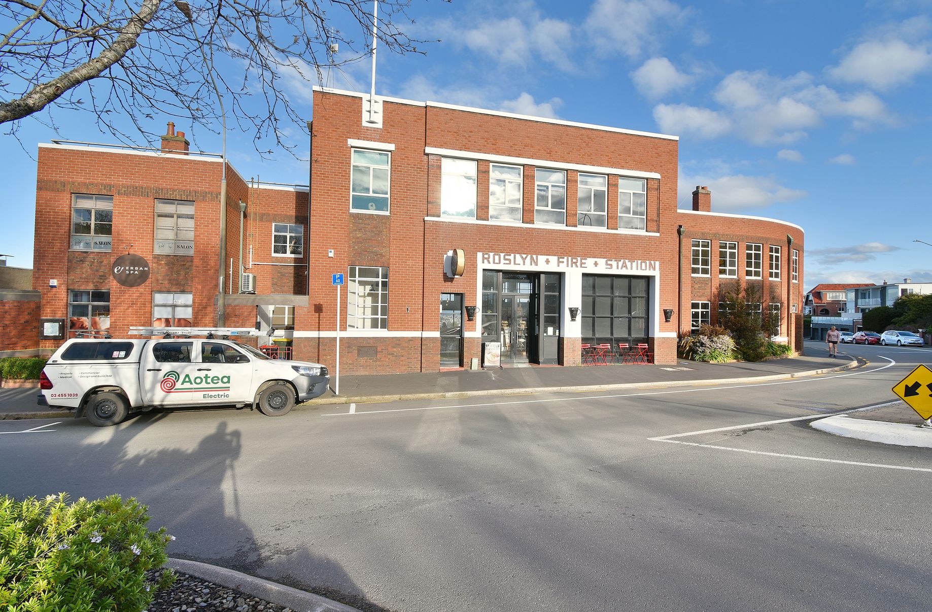 50 City Road, Roslyn