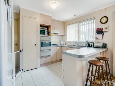 9 Ralph Crescent, Hampton Park