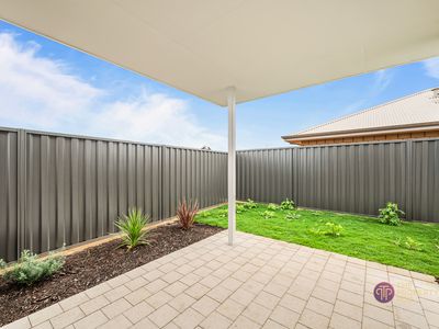 13 Hidcote Road, Lakelands