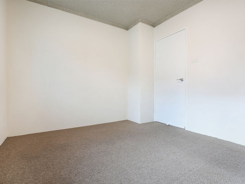 3 / 6 Loftus , Wollongong