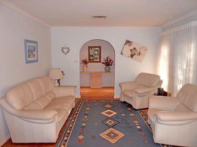 97 Edgbaston  Rd, Beverly Hills