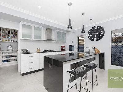 11 Pebblestone Drive, Kirwan