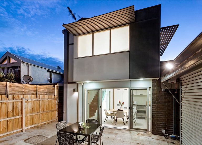 11 Woodlawn Street, Richmond