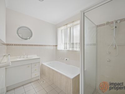 6 Chipperfield Circuit, Gordon