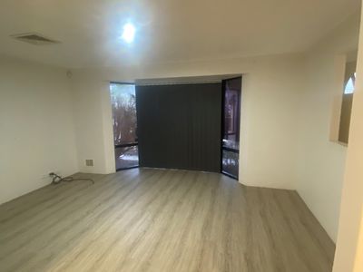 8 Coomer Elbow, South Guildford