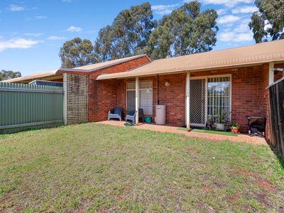 25 / 4 Ochiltree Street, Somerville