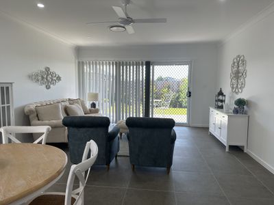 6 Hines Street , Walloon