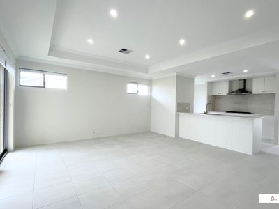 8 Cordelia Street, Eglinton