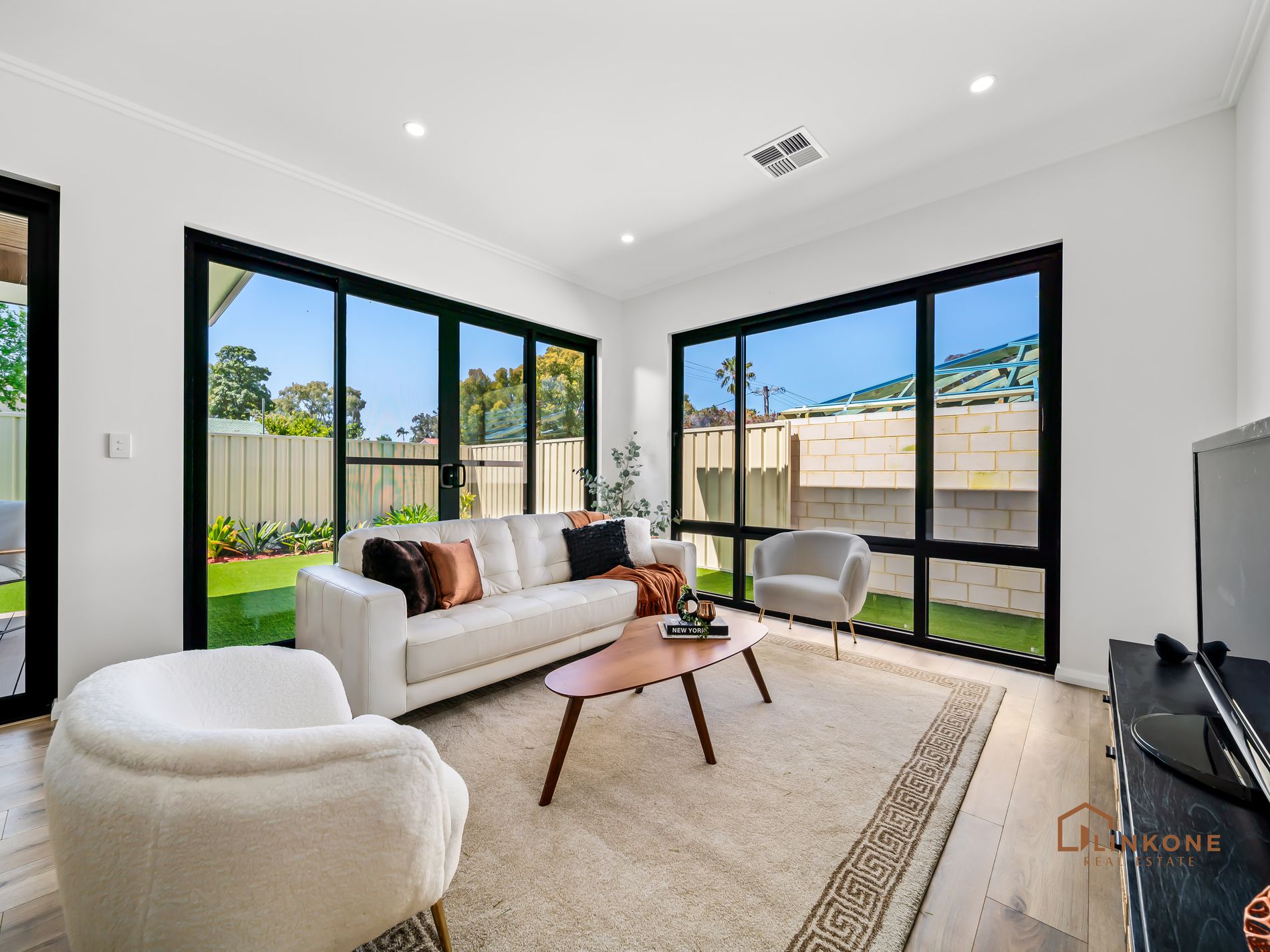 10 Brolga Promenade, Willetton