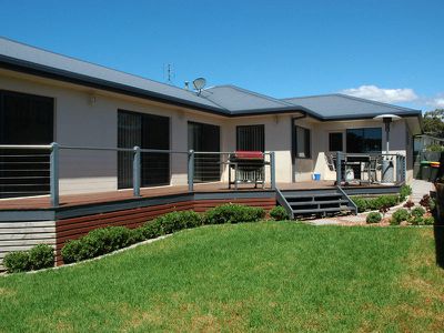 25 Lakeside Drive, Eden