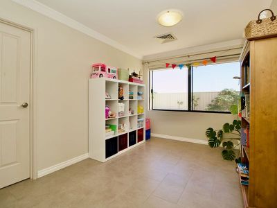 1 Dennis Retreat  , Baldivis