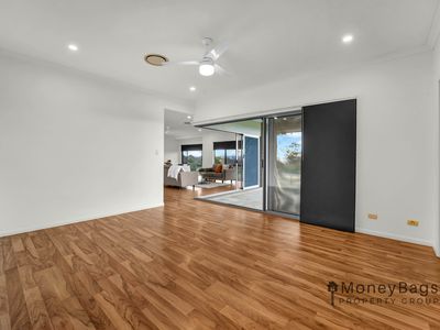 1-3 Sassafras Close, Woodhill