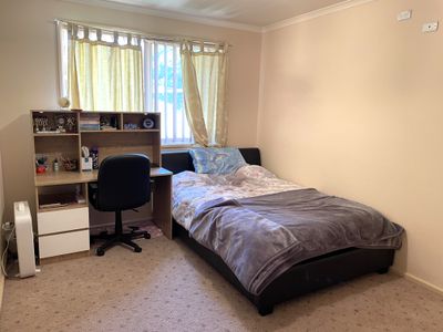 1 Dunvarleigh Crescent, Griffith