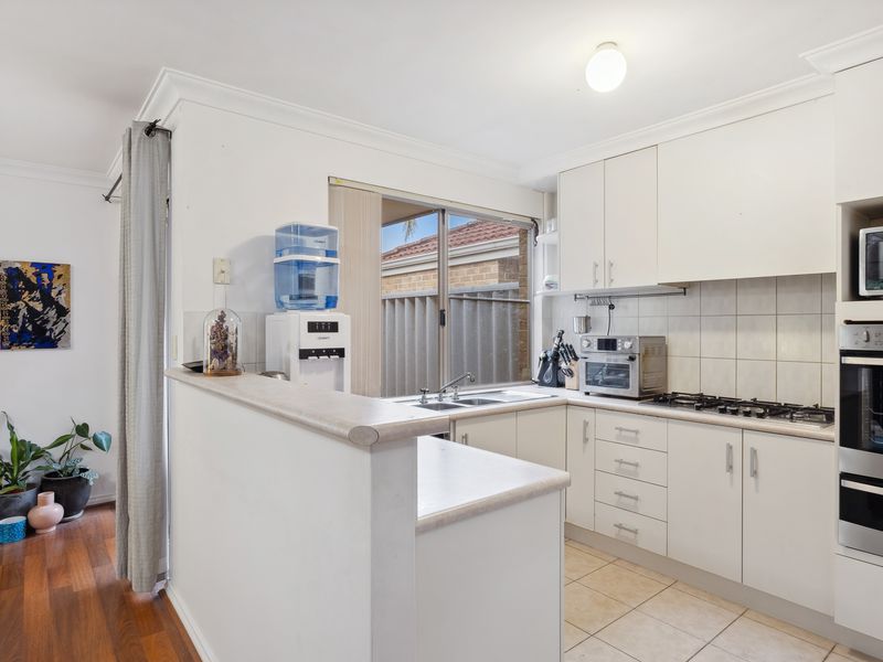 2 Stannard Street, St James