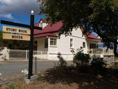 8205 Channel Highway, Cradoc