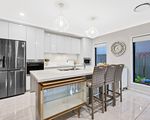 37 / 96 Village Way, Little Mountain